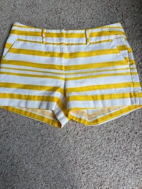 New York & Company Shorts Womens Size 10 White Yellow Striped Zip Up